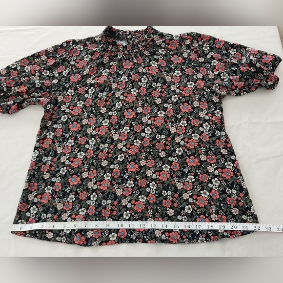 Knox Rose black floral short sleeve high neck Blouse Size Small - Picture 16 of 16